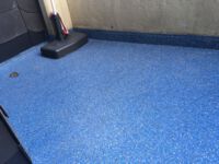 Balkonsanierung mit Enke Oberflächenfarbe Blau-Hologramm