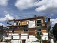 Flachdachabdichtung an einem Neubau mit Alwitra Evalkon